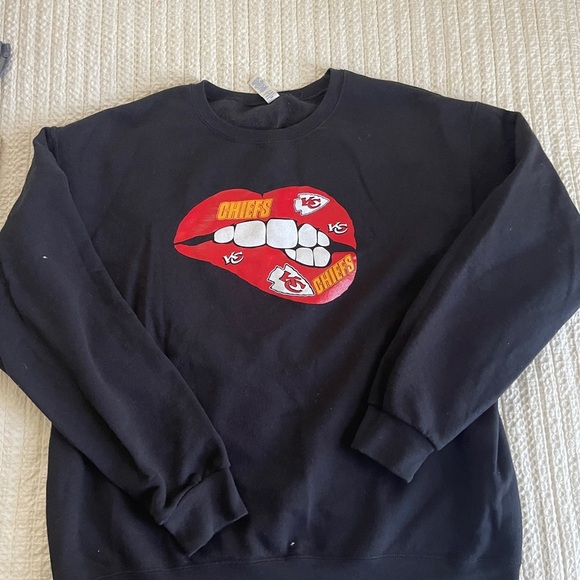 Kansas City chiefs graphic crewneck size large - Picture 1 of 5